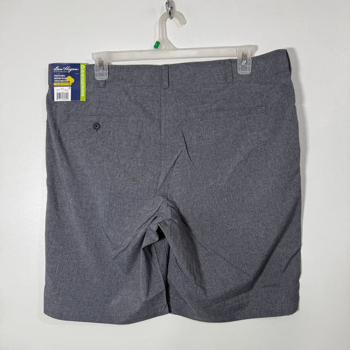 BEN HOGAN PERFORMANCE SHORT BRAND NEW WITH STRETCH