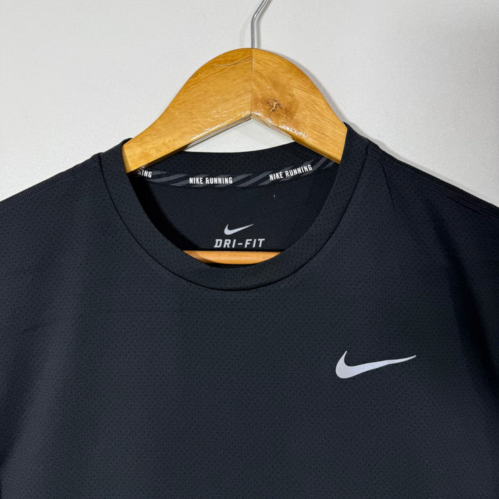 NIKE DRI FIT SPORT TSHIRT BLACK COLOUR