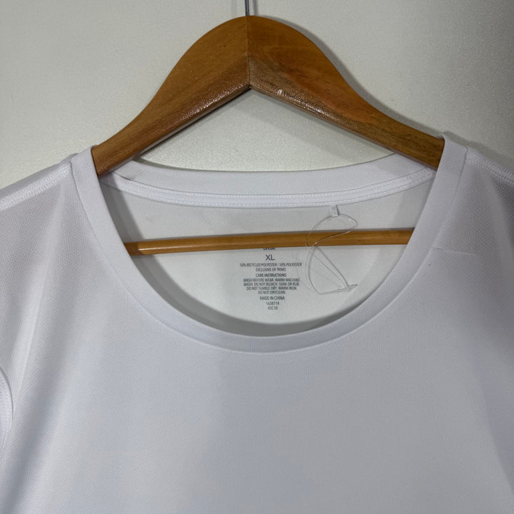 CIRCUIT SPORT SLEEVES LESS WHITE COLOUR