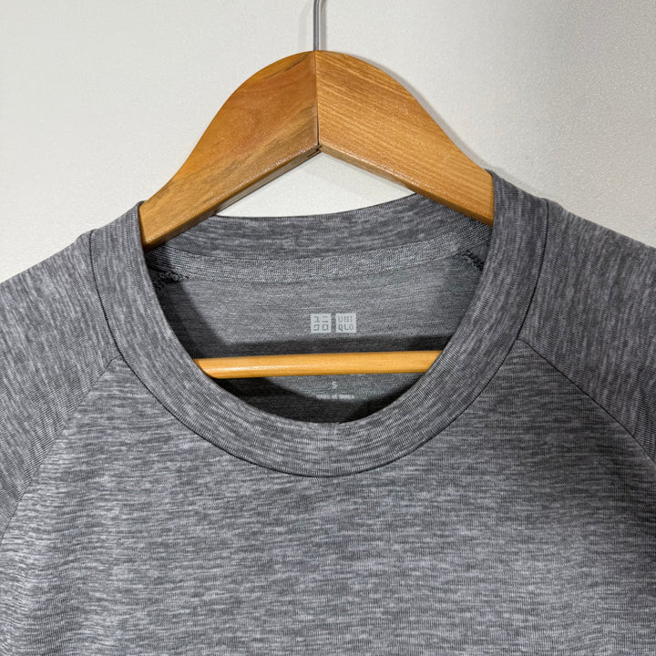UNIQLO SPORT TSHIRT GREY COLOUR