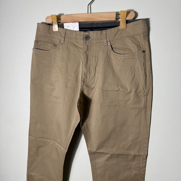 MEMBERS MARK STRAIGHT FIT COTTON JEANS BRAND NEW WITH STRETCH