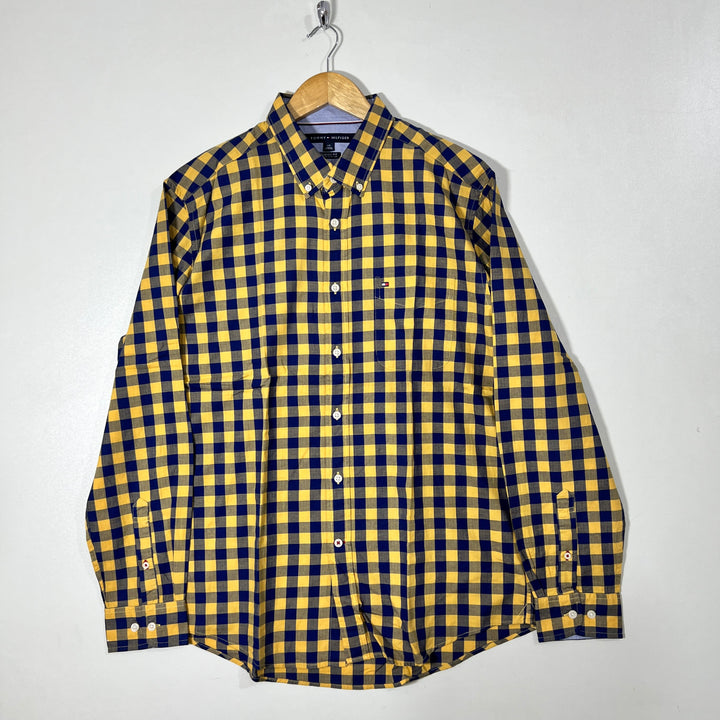 TOMMY HILFIGER CLASSIC FIT BUTTON DOWN CHECKERED SHIRT
