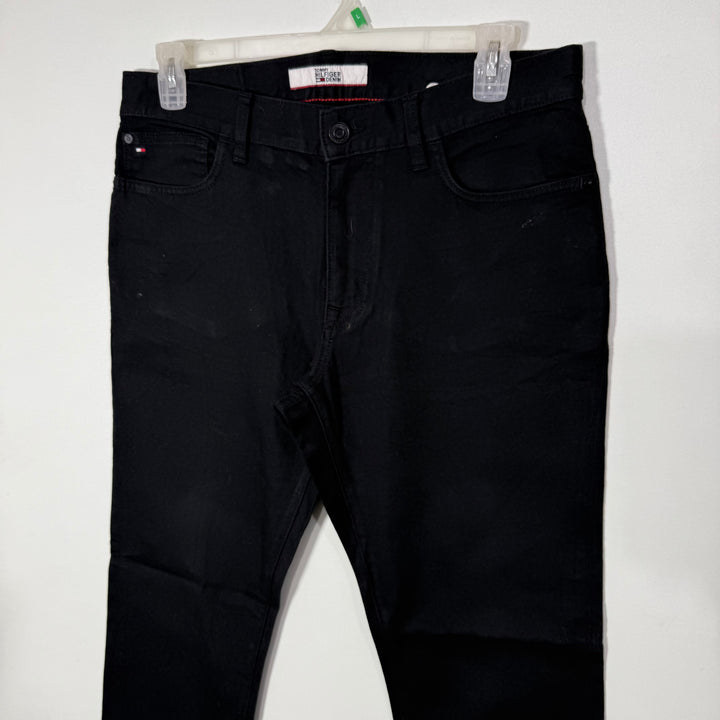 TOMMY HILFIGER SLIM FIT DENIM PANT WITH STRETCH BLACK COLOUR