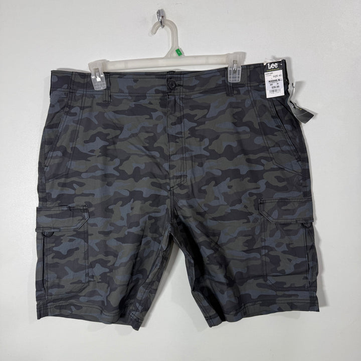 LEE EXTREME MOTION CAMOUFLAGE CARGO SHORT BRAND NEW WITH STRETCH