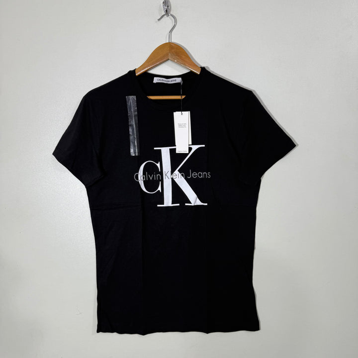 CALVIN KLEIN COTTON TSHIRT BRAND NEW BLACK COLOUR