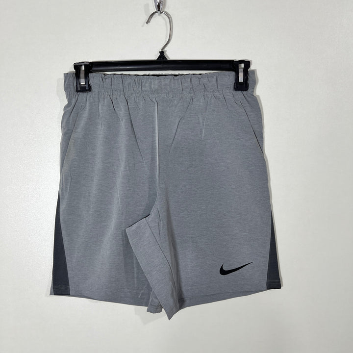 NIKE PARACHUTE SHORT WITH STRETCH