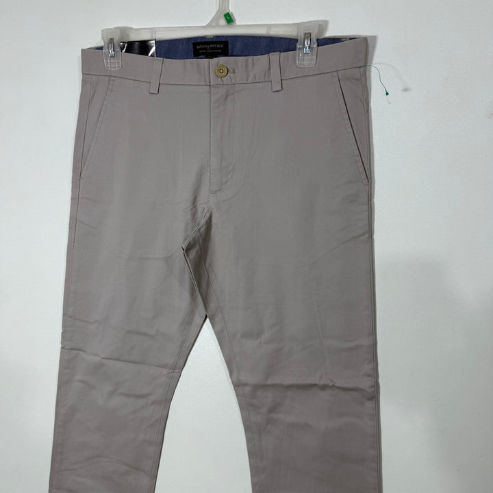 BANANA REPUBLIC SKINNY FIT COTTON CHINO PANT BRAND NEW WITH STRETCH