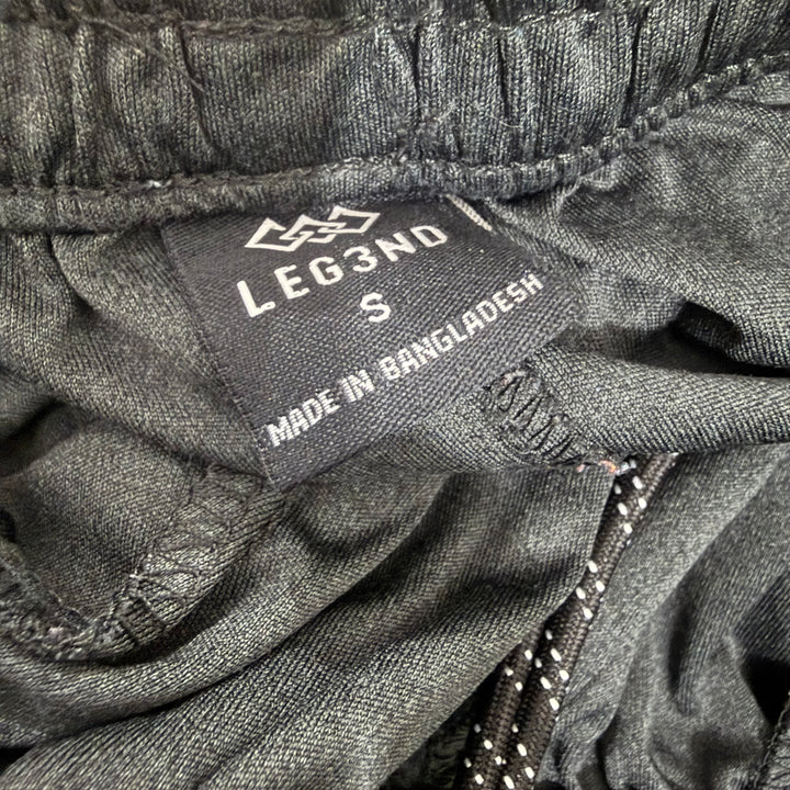 LEGEND SPORT SHORT WITH SIDE ZIP POCKETS GREY COLOUR