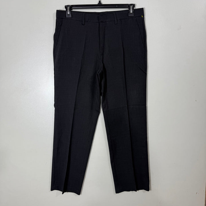 HAGGAR STRAIGHT FIT STANDARDS FIT PERFORMANCE PANT WITH STRETCH GREY COLOUR