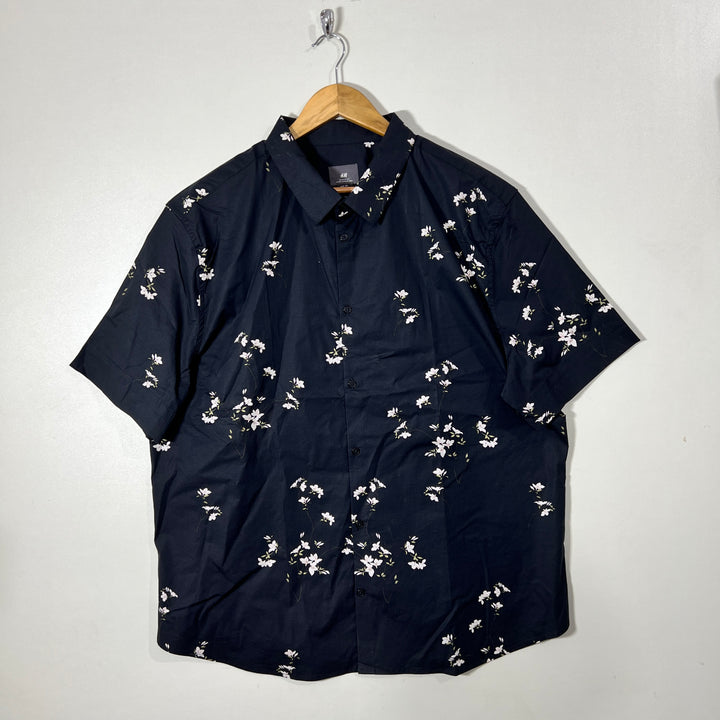 H&M MUSCLE FIT HALF SLEEVES SHIRT