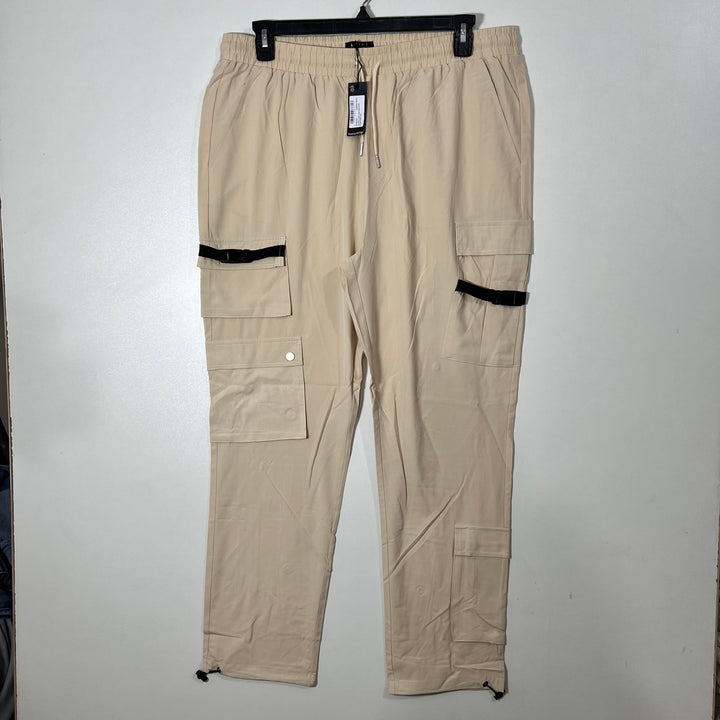 BOOHOOMAN STRAIGHT FIT PARACHUTE TROUSER BRAND NEW