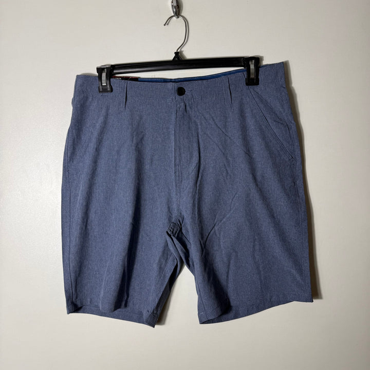 DENALI HYBRID PERFORMANCE SHORT BRAND NEW WITH STRETCH