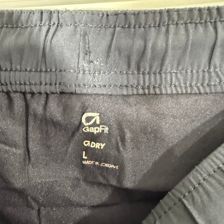 GAP DRY LIGHT WEIGHT PARACHUTE RUNNING SPORT SHORT BLACK COLOUR