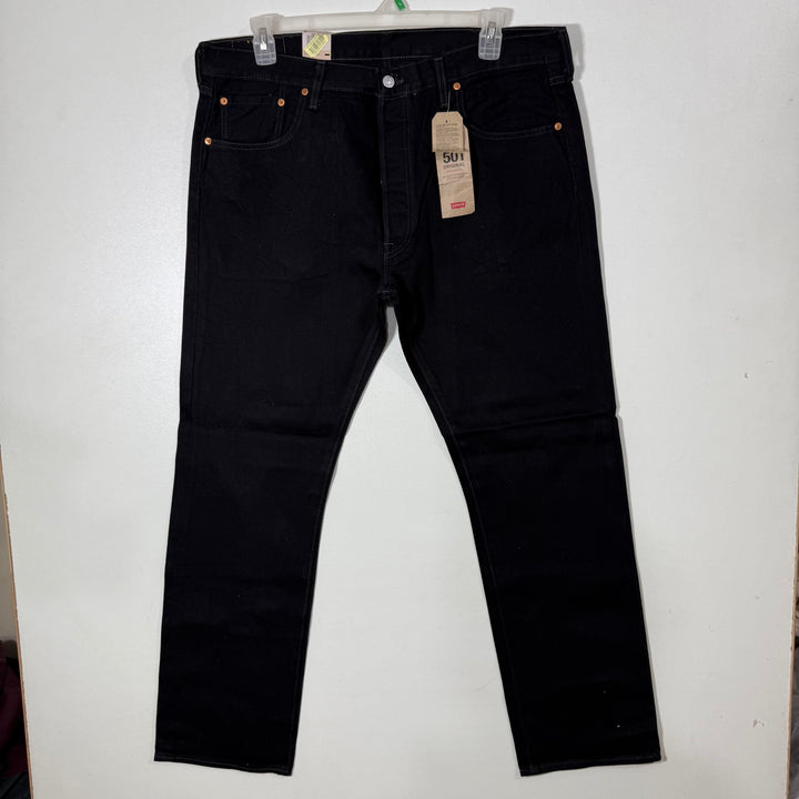 LEVIS 501 STRAIGHT LEG DENIM PANT BRAND NEW WITH STRETCH