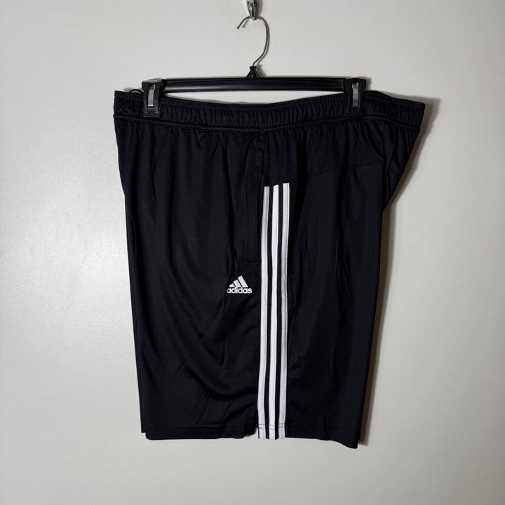 ADIDAS SPORT SHORT WITH SIDE ZIP POCKETS BLACK COLOUR