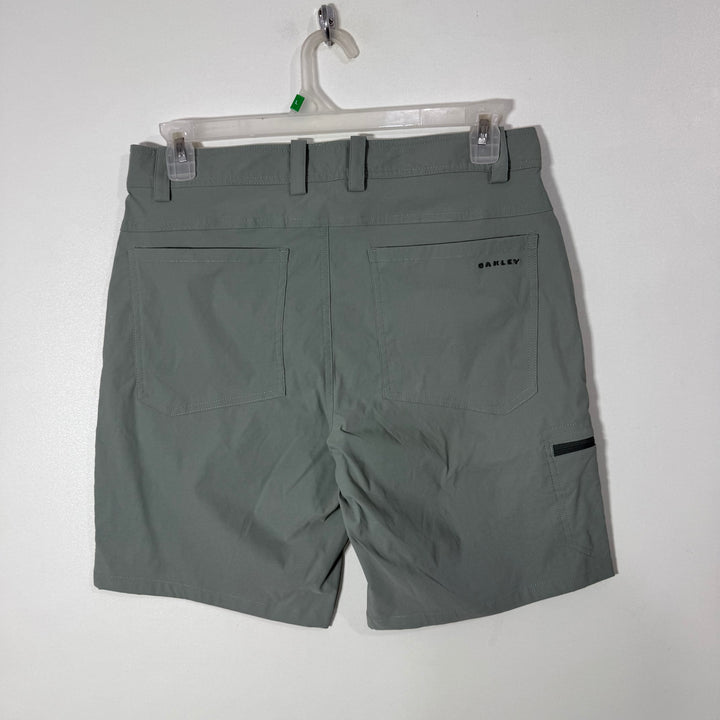 OAKLEY PERFORMANCE SHORT BRAND NEW