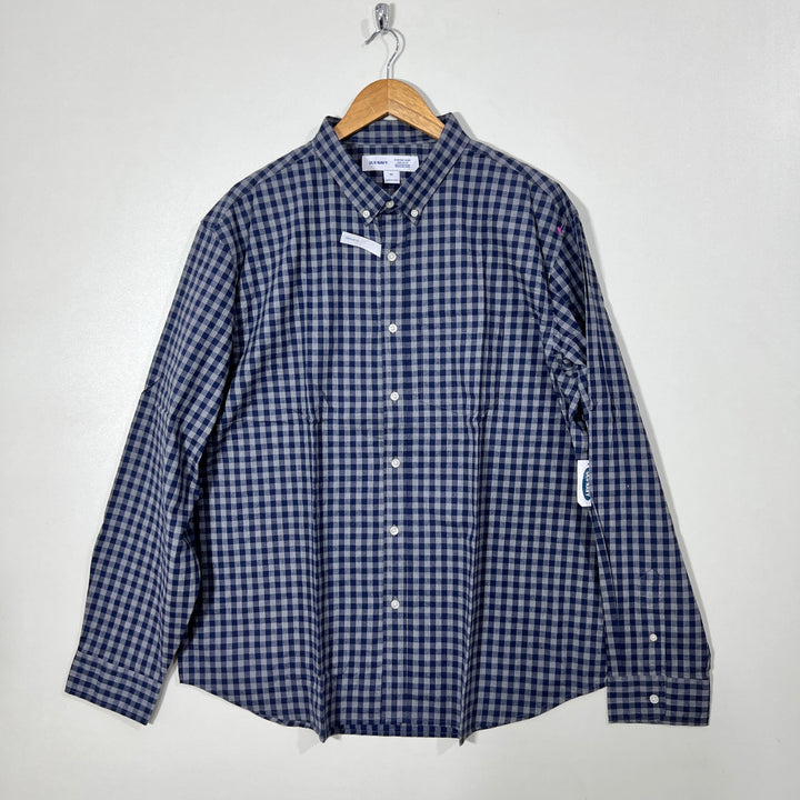 OLD NAVY BUTTON DOWN CHECKERED SHIRT BRAND NEW