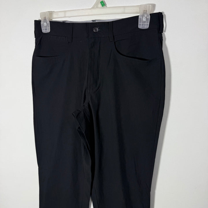 WALTER HAGEN SLIM FIT PERFORMANCE PANT WITH STRETCH BLACK COLOUR