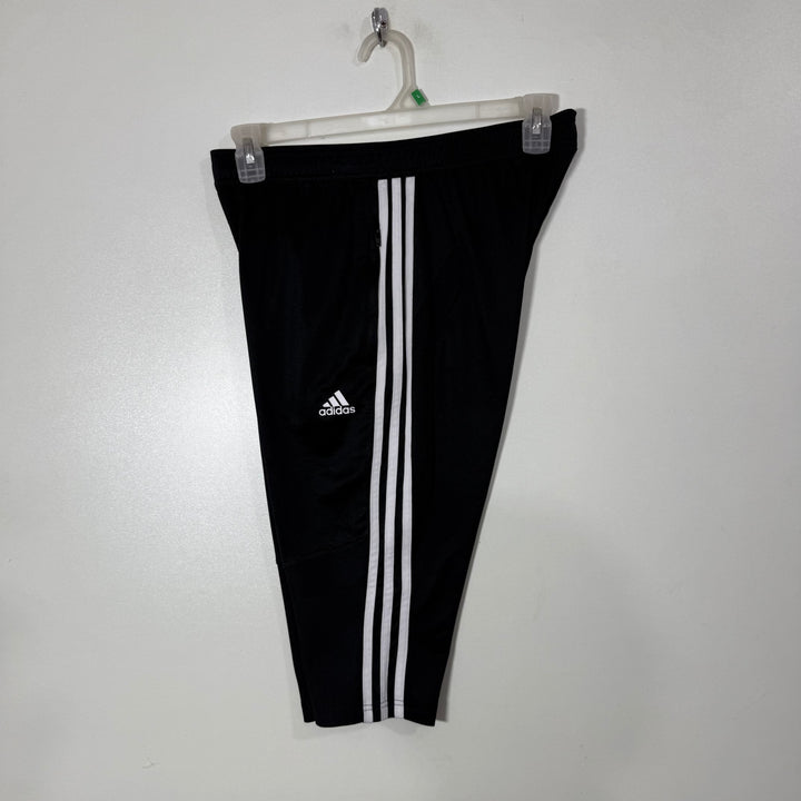 ADIDAS CLIMACOOL THREE QUARTER  SPORT SHORT WITH SIDE ZIP POCKETS BLACK COLOUR