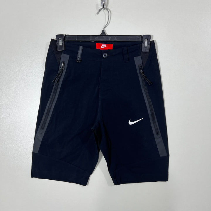 NIKE HYBRID SHORT WITH SIDE ZIP POCKETS