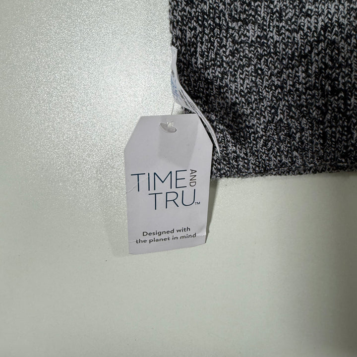 TIME AND TRUE SCARF BRAND NEW