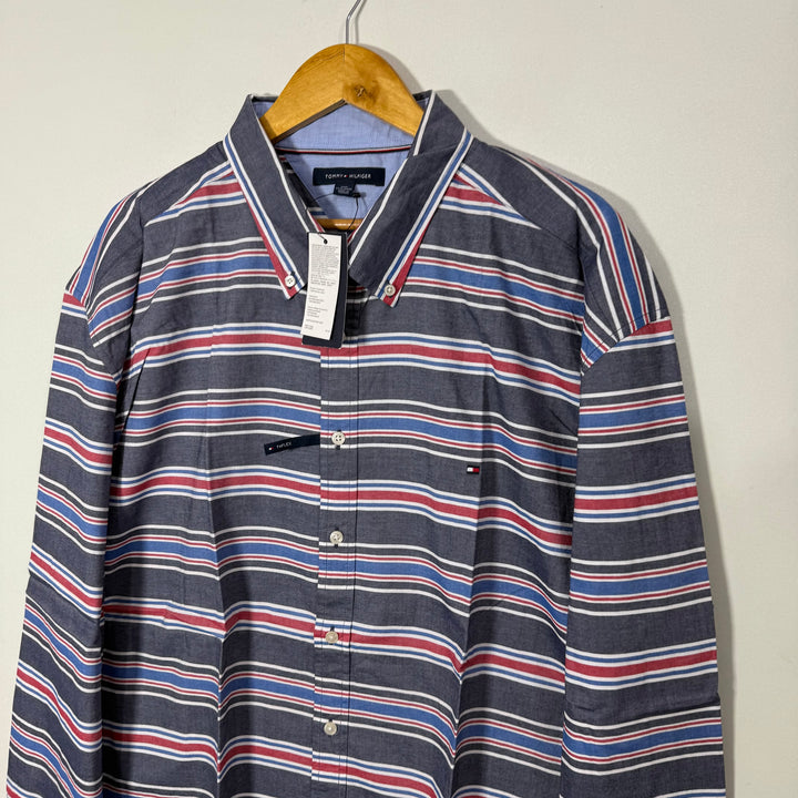 TOMMY HILFIGER BUTTON DOWN CASUAL COTTON SHIRT BRAND NEW