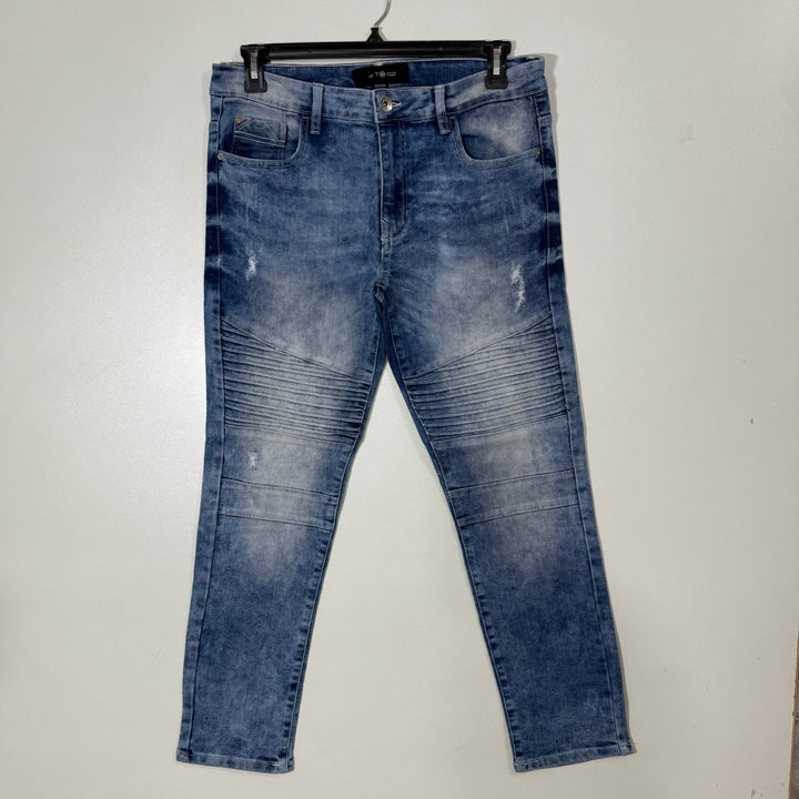 WT02 SKINNY FIT RIPPED JEANS WITH STRETCH