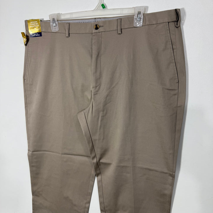 HAGGAR CLASSIC FIT IRO FREE PREMIUM KHAKI COTTON CHINO PANT BRAND NEW WITH STRETCH