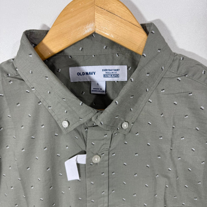 OLD NAVY REGULAR FIT BUTTON DOWN CASUAL COTTON SHIRT. BRAND NEW