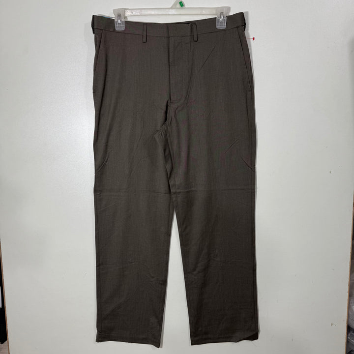 HAGGAR CLASSIC  FIT PREMIUM STRETCH DRESS PANT BRAND NEW WITH STRETCH