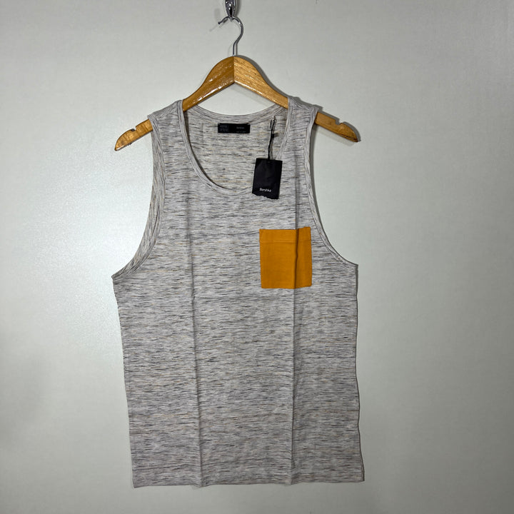 BERSHKA COTTON SLEEVES LESS BRAND NEW