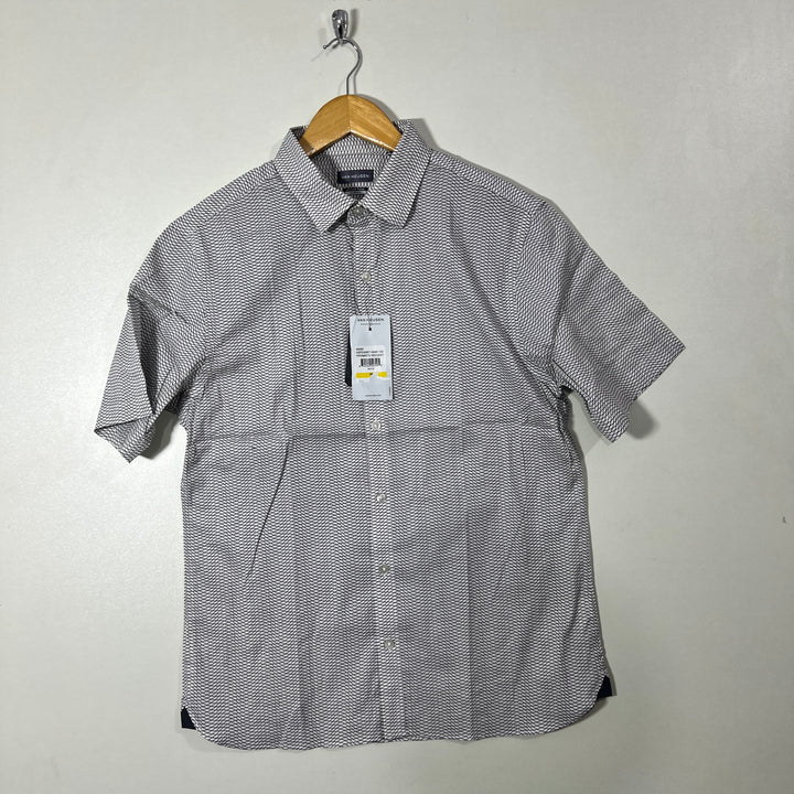 VAN HEUSEN SLIM FIT HALF SLEEVES SHIRT BRAND NEW