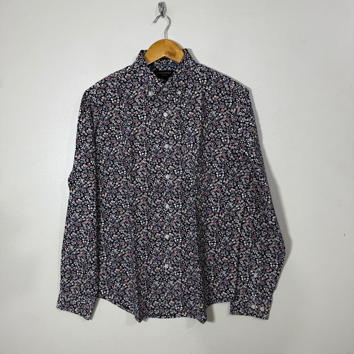 BANANA REPUBLIC UNTUCKED FIT