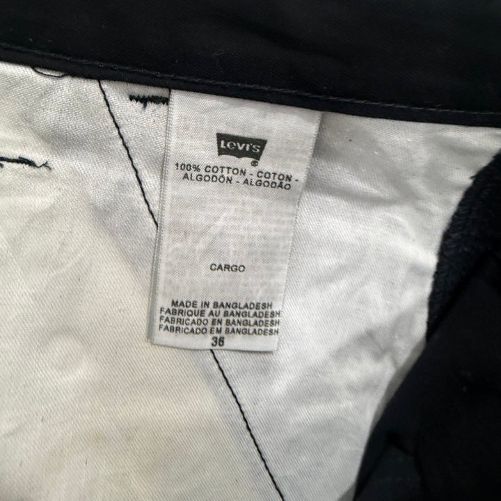 LEVIS COTTON SHORT BLACK COLOUR WITH STRETCH