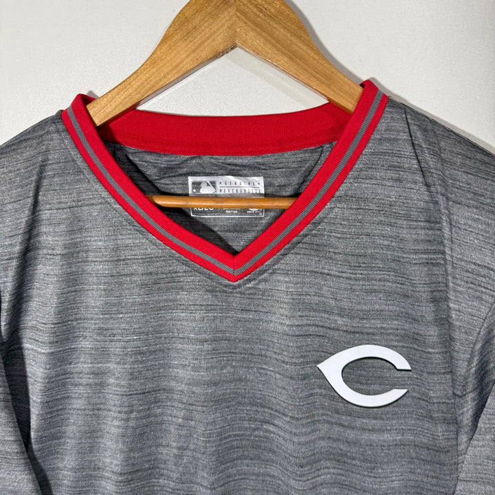 GENUINE MERCHANDISE V NECK SPORT TSHIRT BRAND NEW