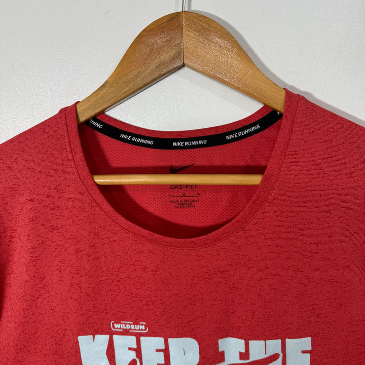 NIKE DRI FIT RUNNING SPORT TSHIRT