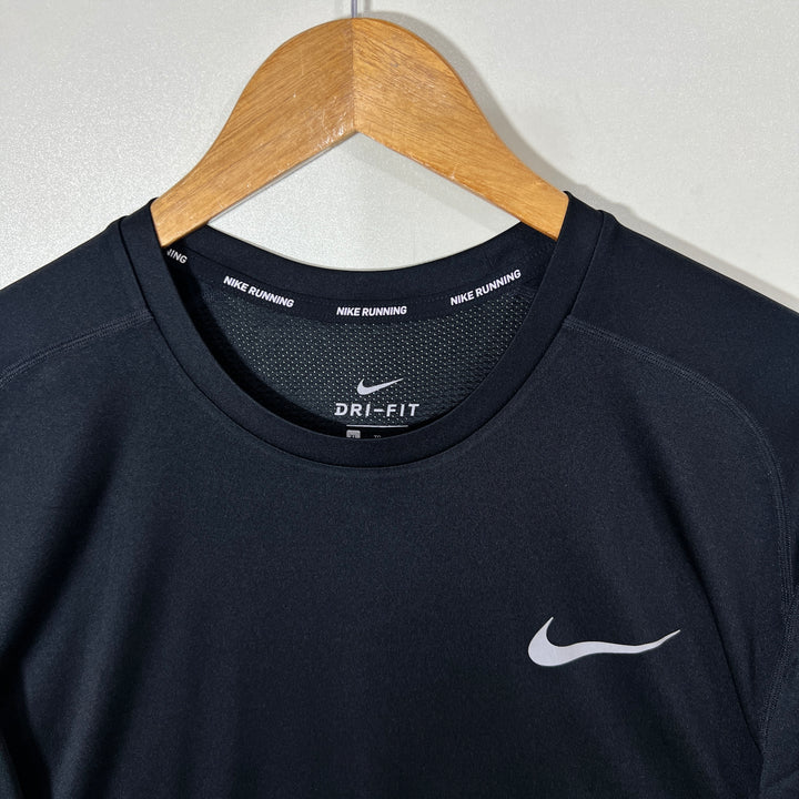 NIKE RUNNING SPORT TSHIRT