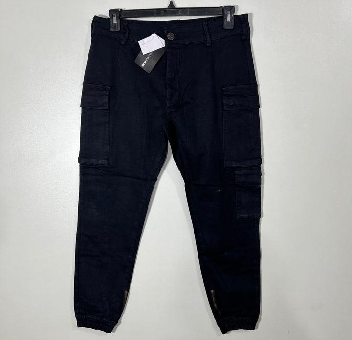 FASHION NOVA WOMEN CARGO COTTON PANT BRAND NEW WITH STRETCH BLACK COLOUR