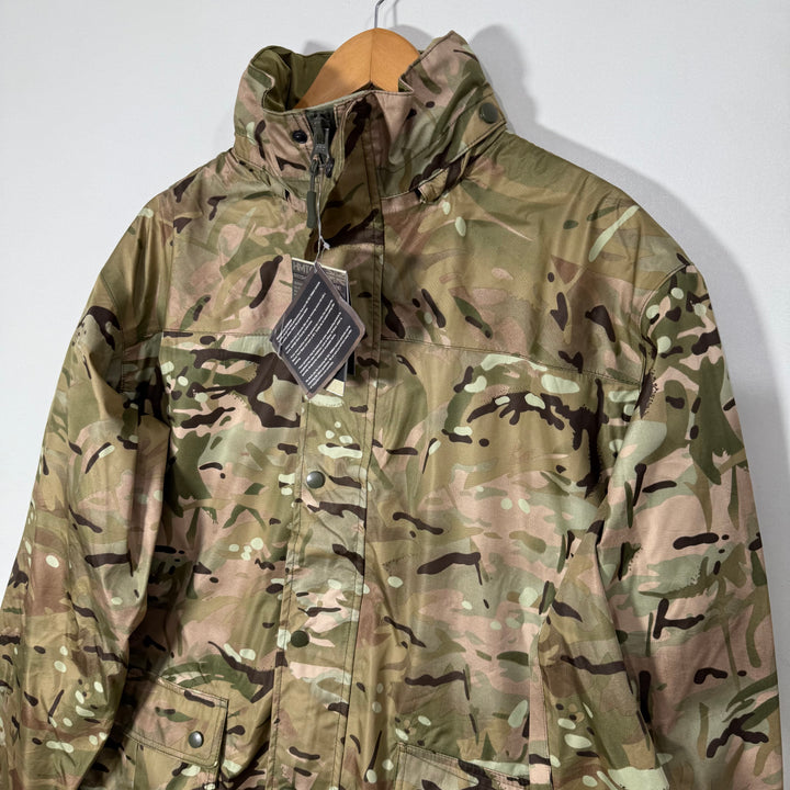 HIGHLANDER CAMOUFLAGE JACKET BRAND NEW WITH PACKABLE HOOD
