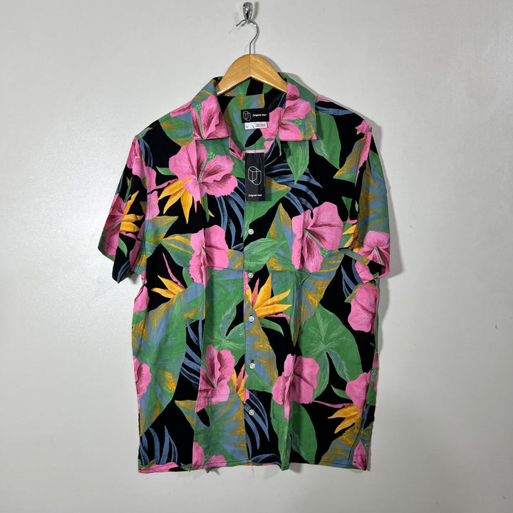 ORIGINAL USE SAFARI COLLAR HALF SLEEVES HAWAI SHIRT BRAND NEW