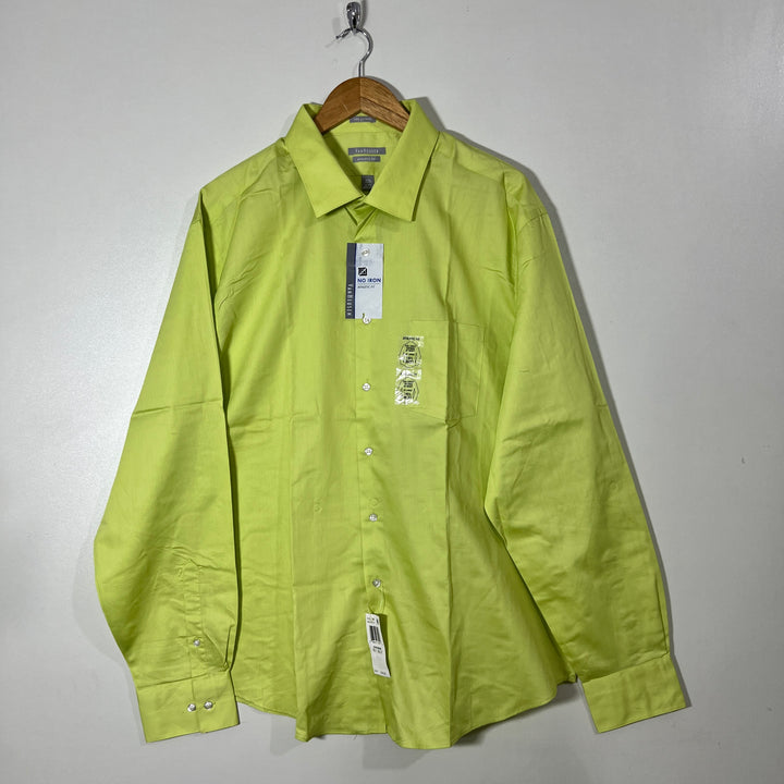 VAN HEUSEN ATHLETIC FIT NO IRON FORMAL SHIRT BRAND NEW