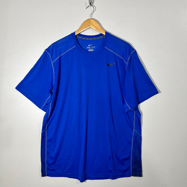 NIKE DRI FIT SPORT TSHIRT