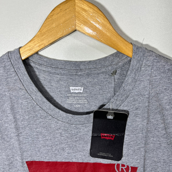 LEVIS COTTON TSHIRT BRAND NEW