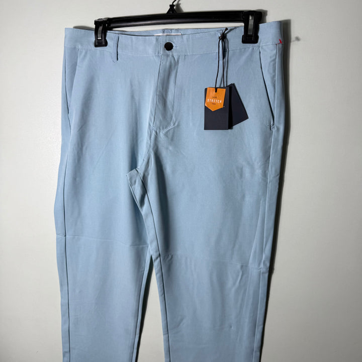 DAY & AGE SLIM FIT PERFORMANCE PANT BRAND NEW WITH STRETCH